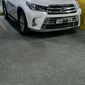 Toyota Highlander 2019