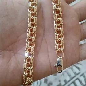 braslet kardinal gyzyla menzes