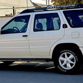 Nissan Pathfinder 2002