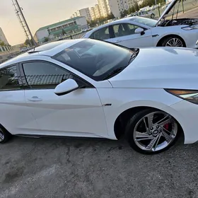 Hyundai Elantra 2021