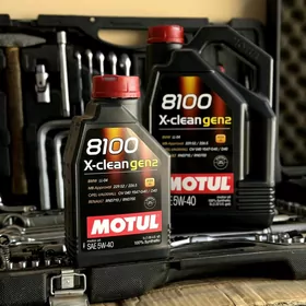 MOTUL 8100 X-Clean Gen2 5W40