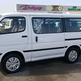 Toyota Hiace 2005