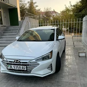 Hyundai Elantra 2019