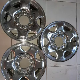 Nissan 15 lik disga.