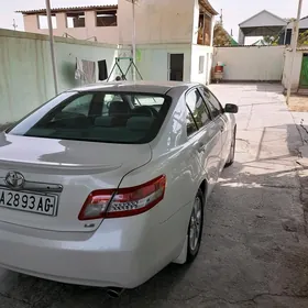 Toyota Camry 2011