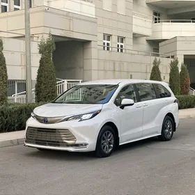 Toyota Sienna 2021