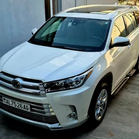 Toyota Highlander 2019