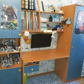 гарнитур кровать и шкаф