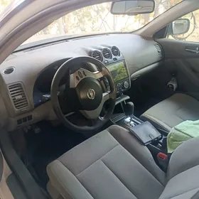 Nissan Altima 2010