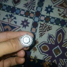 Kümüş ýüzükler