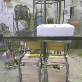 столешница с раковиной новые..