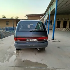 Toyota Previa 1993