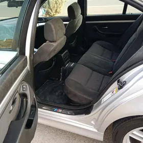 BMW E39 2002
