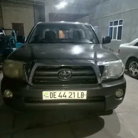 Toyota Tacoma 2010