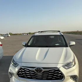 Toyota Highlander 2020