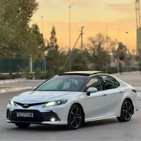 Toyota Camry 2020