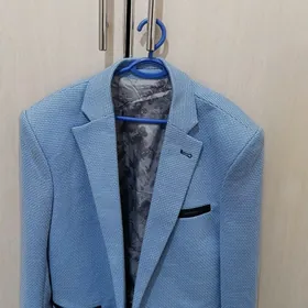 kostyum/костюм