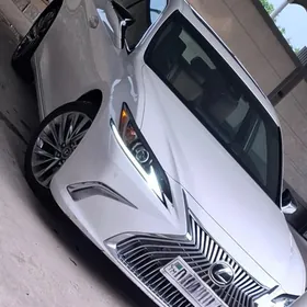Lexus ES 350 2020