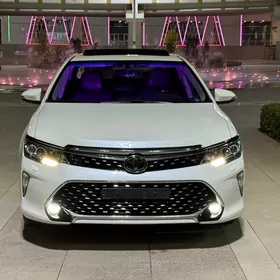 Toyota Camry 2018