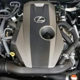 Lexus IS 200t motor usti