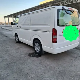 Toyota Hiace 2018