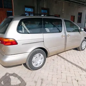 Toyota Sienna 2000