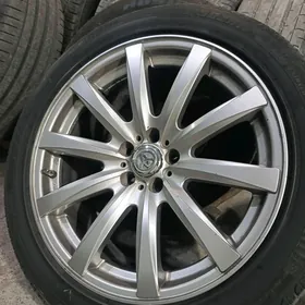 Corolla teker diska 215 50 17