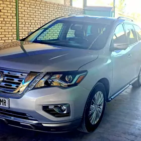 Nissan Pathfinder 2020