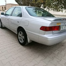 Toyota Camry 2001