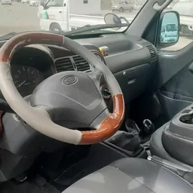 Kia Bongo 2005