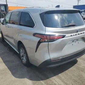 Toyota Sienna 2022