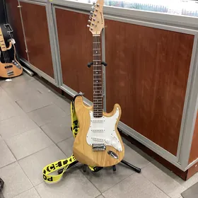 Электрогитара Strat