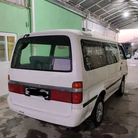 Toyota Hiace 1990