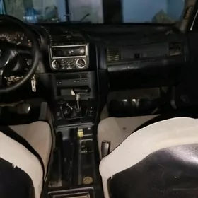 BMW 320 1992