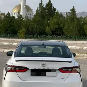 Toyota Camry 2022