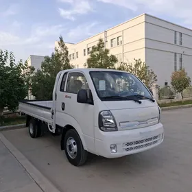 Kia Bongo 2025