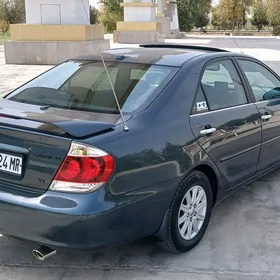 Toyota Camry 2004