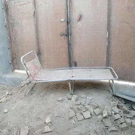 meýdan üçin krowat