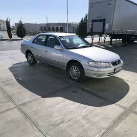 Toyota Camry 2001