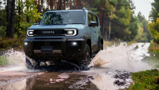 Toyota iň kiçi Land Cruiser ulagyny hödürledi