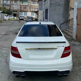 Mercedes-Benz C350 2010