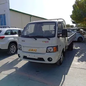 Mitsubishi Canter 2025