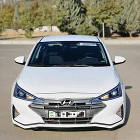 Hyundai Elantra 2020