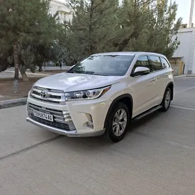 Toyota Highlander 2016