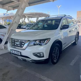 Nissan Pathfinder 2019