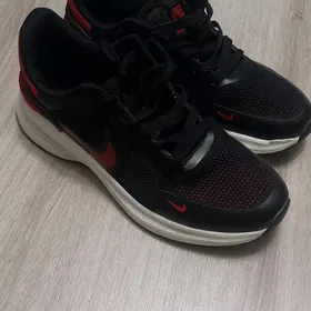 кроссовки NIKE