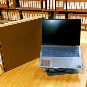 Dell Inspiron / 16GB - 1TB SSD