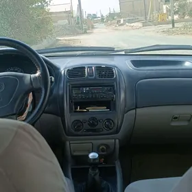 Mazda 323 2002