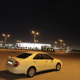 Toyota Camry 2004