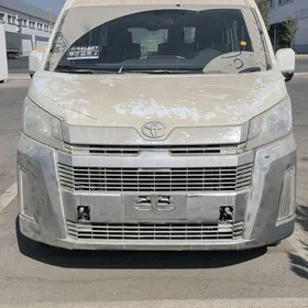 Toyota Hiace 2025